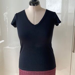 Banana Republic T-Shirt with short sleeves Color-Black Size-Medium NWOT